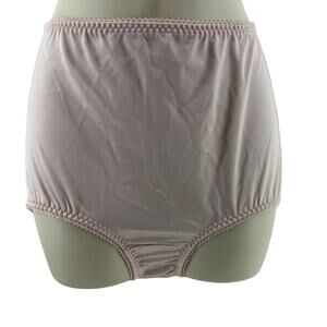 Vanity Fair Women's Undershapers Light Control Brief Panty 40301 Pink Womens L